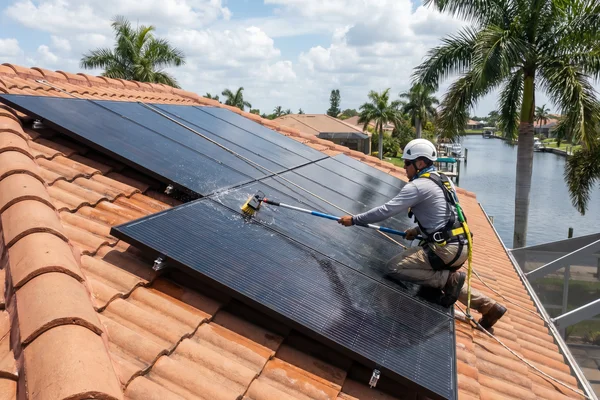 Solar Panel Cleaning project example 4 in Cape Coral